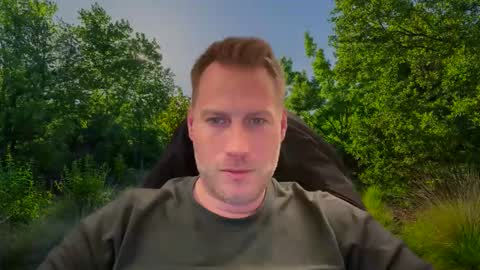 Christian online show from October 15, 2025, 9:04 pm