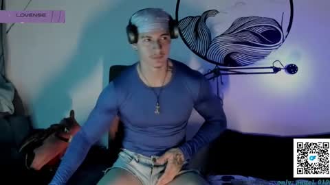 chris_angel01 online show from January 17, 2025, 7:41 am