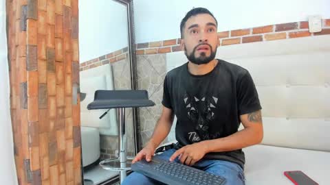 Snapshot of chris_kizz chatting on December 30, 2024, 11:37 am chris_kizz online show from December 30, 2024, 11:37 am