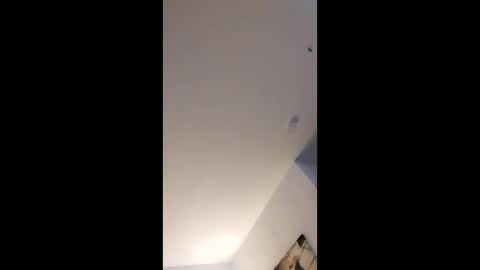 Snapshot of chrisle1988 chatting on December 17, 2024, 2:44 am Chrs online show from December 17, 2024, 2:44 am