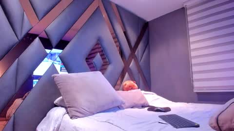 chrismorgan24 online show from November 19, 2025, 9:59 pm