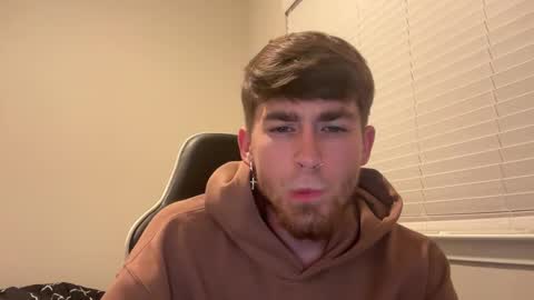 chrisoncam01 online show from October 21, 2025, 4:35 am