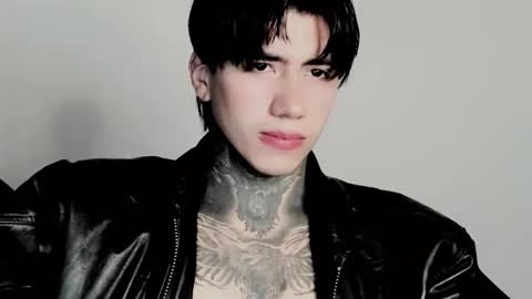 CHRIS  INDEPENT MODEL online show from November 1, 2025, 1:24 pm