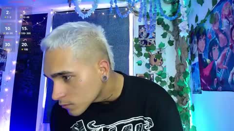 Christian Wang online show from December 19, 2024, 6:34 pm