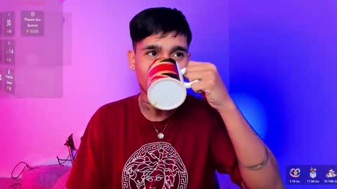 Christian Wang online show from November 26, 2025, 12:17 pm