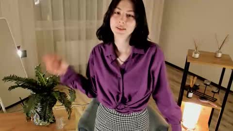 christaschrecongost online show from February 5, 2026, 4:44 pm