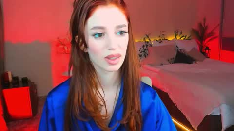 christinaconteeree online show from November 21, 2025, 7:56 pm