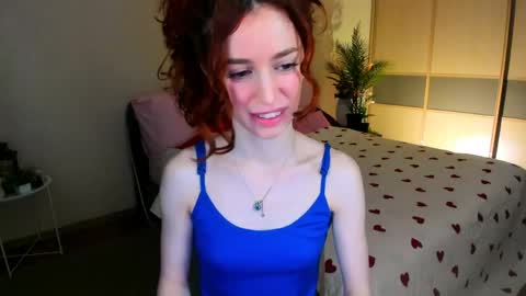 christinaconteeree online show from June 6, 2026, 7:51 pm