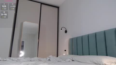 chris online show from October 15, 2025, 4:01 am