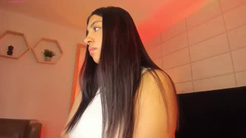 Christine  online show from November 7, 2025, 12:05 pm