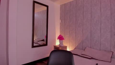 Christine  online show from February 18, 2026, 7:43 pm