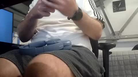 Snapshot of christopher232323 chatting on December 31, 2024, 6:05 am christopher232323 online show from December 31, 2024, 6:05 am