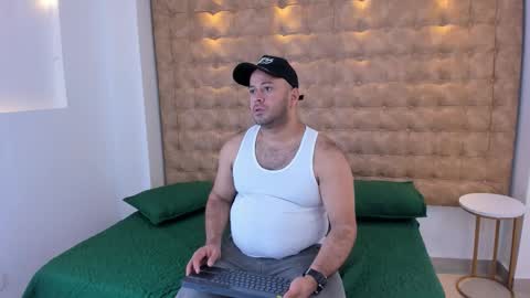 christopher_cruz_ online show from November 23, 2025, 8:30 pm