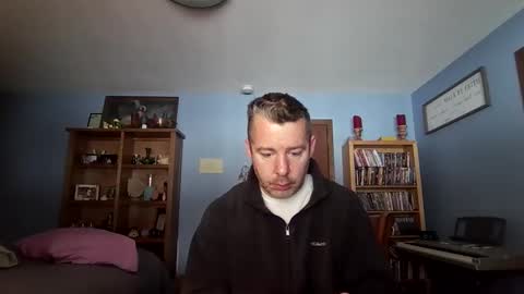 chrisw8121 online show from December 3, 2025, 4:05 pm