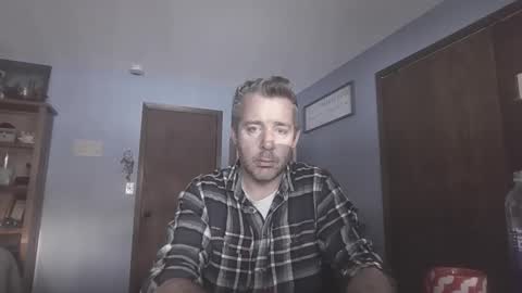 chrisw8121 online show from March 18, 2026, 11:19 pm