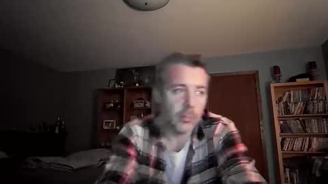 Snapshot of chrisw8121670385 chatting on March 4, 2026, 3:01 am Chris online show from March 4, 2026, 3:01 am