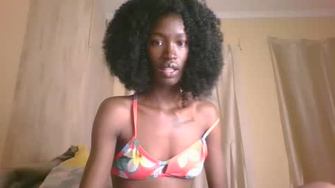 chroe22 online show from April 12, 2026, 9:42 pm