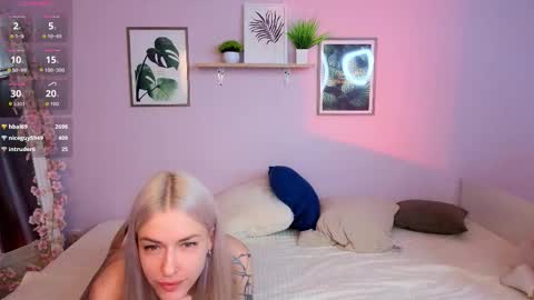 EvaBlonde TayaBrunette EliieBlack hair online show from March 17, 2026, 9:01 am