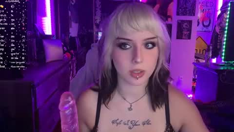 chromeheartzz online show from June 11, 2026, 3:26 am