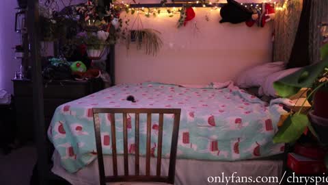 Chrys online show from December 6, 2024, 6:37 am