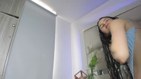 instagram chrystaljade.1 online show from December 9, 2024, 4:26 pm