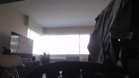 AstorYvr online show from April 15, 2026, 7:58 pm