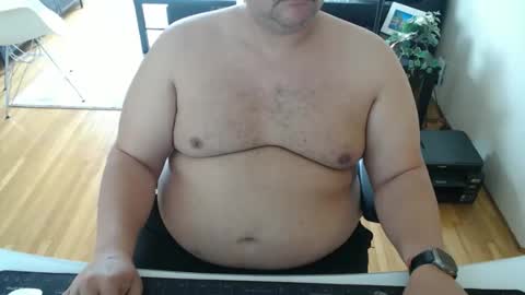 Snapshot of chubbyvix chatting on May 19, 2026, 6:14 pm AstorYvr online show from May 19, 2026, 6:14 pm