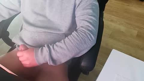 Snapshot of chucky606 chatting on February 14, 2026, 9:06 am chucky606 online show from February 14, 2026, 9:06 am