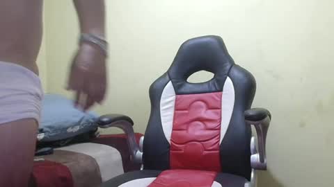 Snapshot of chupameloxxx3 chatting on February 5, 2025, 1:37 am el papi online show from February 5, 2025, 1:37 am