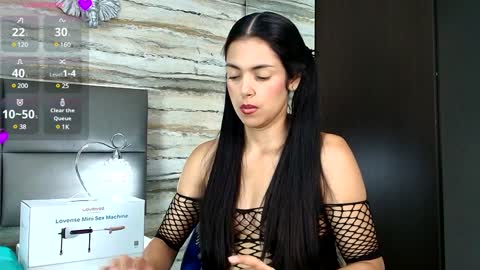 ...   ... online show from February 8, 2025, 10:39 am