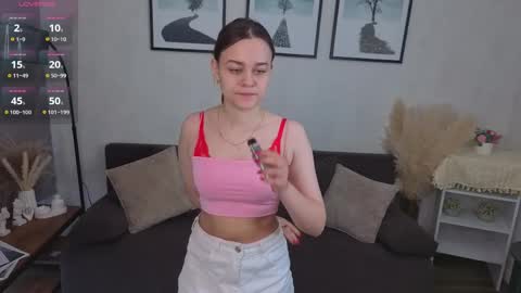 Snapshot of ciaragately chatting on April 9, 2026, 11:15 am My name is Mia hello everyone online show from April 9, 2026, 11:15 am