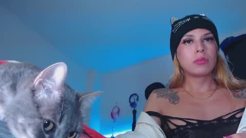 cicimom online show from April 23, 2026, 4:03 am