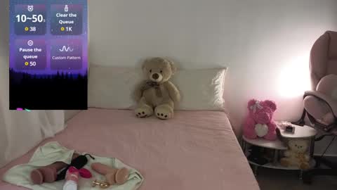 Snapshot of cielo_18d chatting on December 17, 2024, 4:56 am Mia online show from December 17, 2024, 4:56 am