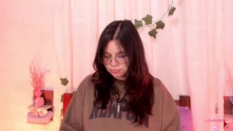 Sofi Eva and Mey online show from February 19, 2025, 8:20 pm