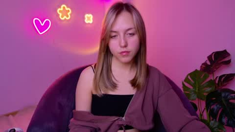 cindylovesmith online show from May 16, 2026, 4:20 am
