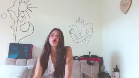 cinna__ online show from October 21, 2025, 3:46 pm