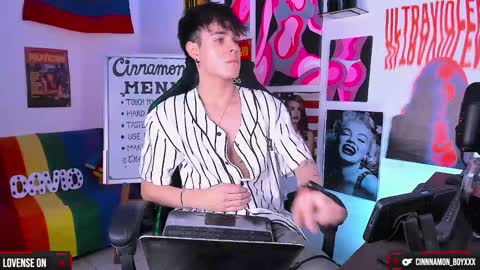 David     Independent Model online show from December 6, 2024, 4:03 am