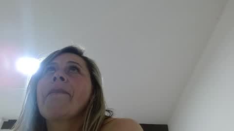 cinthia1609 online show from February 4, 2025, 1:23 am