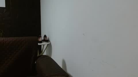 cinthia1609 online show from February 28, 2025, 8:18 pm