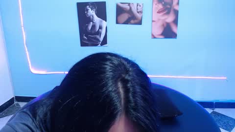 Snapshot of cinthya_dan chatting on February 19, 2026, 6:15 pm Cinthya online show from February 19, 2026, 6:15 pm