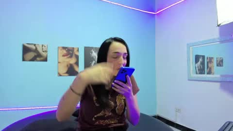 Cinthya online show from April 15, 2026, 5:53 pm