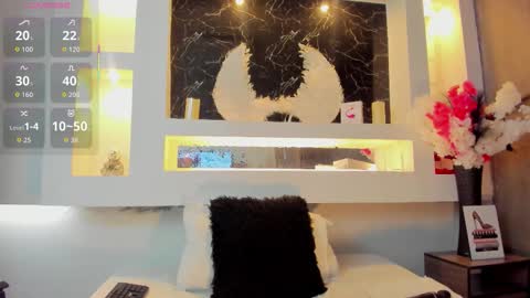 Cinthya  online show from October 24, 2025, 12:01 pm