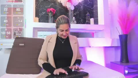 Cinthya  online show from June 5, 2026, 12:11 pm
