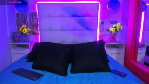 cinthya_walker1 online show from May 29, 2026, 1:20 pm