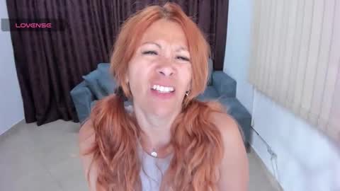 Snapshot of cintiagreyx chatting on October 26, 2025, 12:44 pm CINTIA online show from October 26, 2025, 12:44 pm