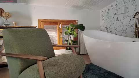 Snapshot of cique_black chatting on November 19, 2025, 10:04 am Shara online show from November 19, 2025, 10:04 am