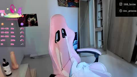 Paulina online show from December 13, 2025, 8:58 pm