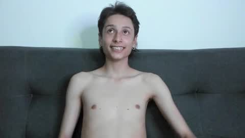 cirosky_elchicopolla online show from December 4, 2025, 5:28 am