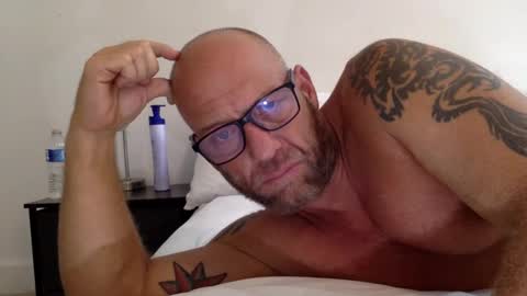 . online show from February 21, 2025, 10:04 pm