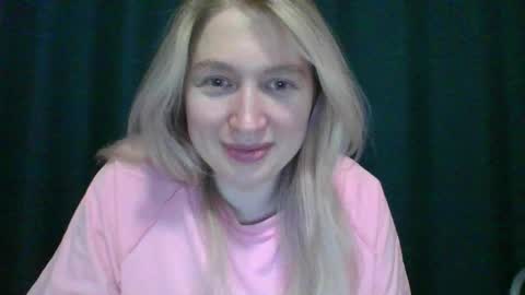 citrusblissss online show from March 7, 2025, 6:22 pm